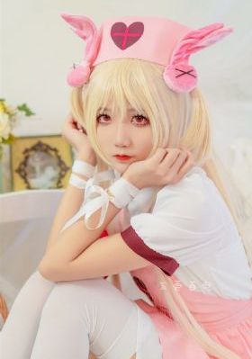 书房双乳晃动干柴烈火视频